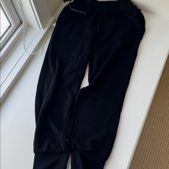 Varley Sweatsuit - Picture 5 of 8